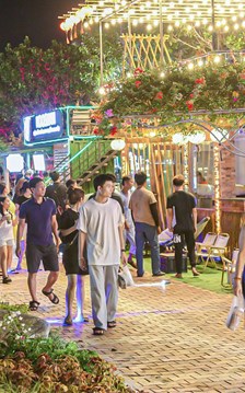 Kinh tế đêm Đà Nẵng còn thiếu một “thỏi nam châm” xứng tầm