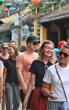 Điểm tin du lịch ngày 7.4: Việt Nam lập kỷ lục đón khách quốc tế và bánh mì được CNN vinh danh