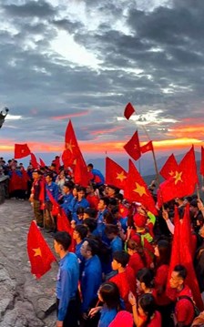 Quảng Ninh đón gần 17,1 triệu lượt khách du lịch trong 8 tháng năm 2026