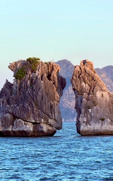 Quảng Ninh đón 18,8 triệu lượt khách 9 tháng, thu 56.400 tỉ đồng