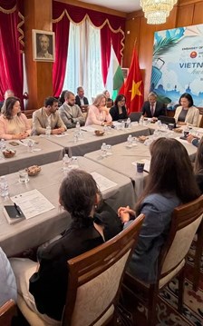      Tăng cường kết nối song phương  ​