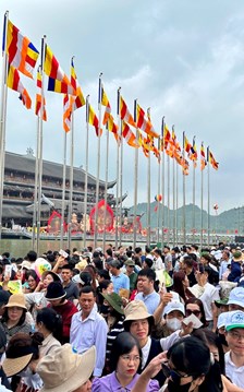 Ninh Bình: 3 tháng đầu năm doanh thu du lịch đạt trên 10.000 tỉ đồng