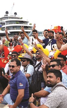 Cánh cửa mùa Xuân mở ra thị trường 2,2 tỉ dân