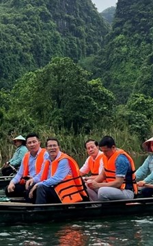Định vị lại du lịch trong cấu trúc phát triển quốc gia và yêu cầu cấp bách hoàn thiện thể chế