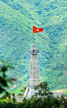 Điện Biên công nhận điểm du lịch Cột cờ A Pa Chải nơi cực Tây Tổ quốc