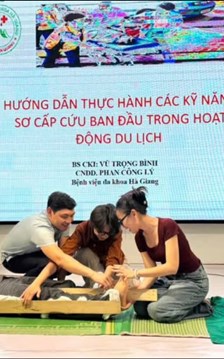Tập huấn hướng dẫn sơ cứu ban đầu cho khách du lịch khi gặp sự cố