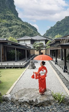 Hạ Long – Bản giao hưởng đa sắc: Gom trọn Á Đông trong một cuối tuần “trốn phố“