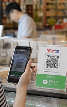 Khách Trung Quốc quét Weixin Pay ở Việt Nam: Cửa hàng nào nhận được tiền?