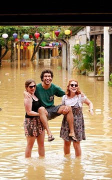 Cần xây dựng thiết chế an toàn cho du khách