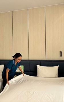 Gần 500 phòng khách sạn hỗ trợ miễn, giảm giá cho du khách và người dân tránh trú bão số 13