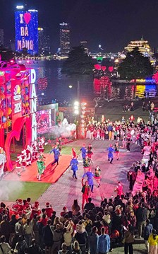 Một năm hứa hẹn bùng nổ sắc màu văn hóa - du lịch