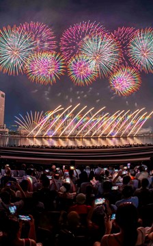 DIFF 2026 “cháy vé”, mở sớm khán đài A4 phục vụ khán giả