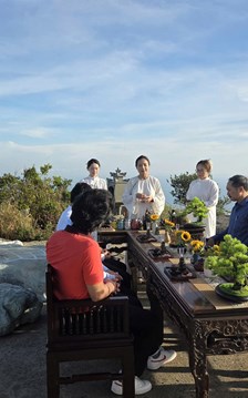 Ra mắt tour thưởng trà trên đỉnh Bàn Cờ, lan tỏa văn hóa trà Việt