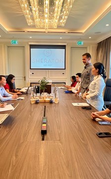 Không để khách hút thuốc lá điện tử, thuốc lá nung nóng trong khuôn viên khách sạn