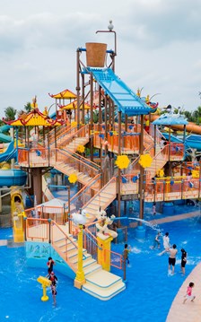 Khách Hà Nội tấp nập đến Sun World Ha Nam dịp Giỗ Tổ, báo hiệu sức hút dịp 30.4 - 1.5 