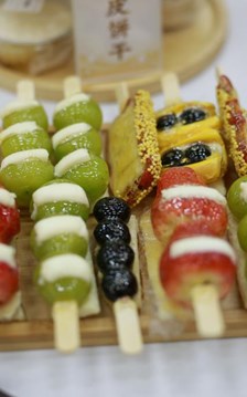 Váng sữa Mông Cổ “lên ngôi”, kéo du lịch ẩm thực Nội Mông khởi sắc