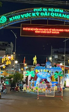 (Bài 1) Từ trăm hoa khoe sắc đến… “sớm nở tối tàn”