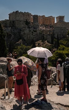 Du khách tăng kỷ lục, Athens đứng trước nguy cơ “vỡ trận”