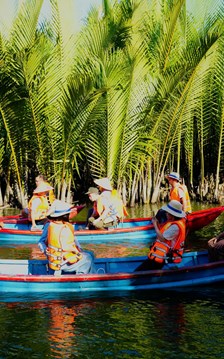 Đoàn công tác tỉnh Attapeu tham quan mô hình du lịch cộng đồng tại Quảng Ngãi 