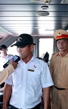 Kiểm soát chặt tàu khách tuyến Sa Kỳ - Lý Sơn trong mùa du lịch