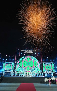 Sầm Sơn bừng sáng đêm khai hội 2026: Khát vọng vươn mình của đô thị biển xứ Thanh