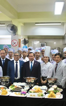 Trường Cao đẳng Du lịch Hà Nội kết nối hợp tác đào tạo với Campuchia