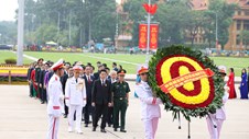 Lãnh đạo thành phố Hải Phòng vào Lăng viếng Chủ tịch Hồ Chí Minh
