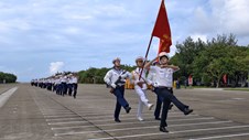 Thiêng liêng lễ chào cờ trên đảo Trường Sa