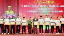 CLB bóng đá Công an Hà Nội đón nhận Huân chương Lao động hạng Nhất 