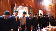 Phó Thủ tướng Nguyễn Văn Thắng dâng hương tưởng niệm Đại tướng Võ Nguyên Giáp 