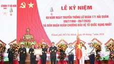 Lữ đoàn 171 đón nhận Huân chương Bảo vệ Tổ quốc hạng Nhất nhân kỷ niệm 60 năm thành lập