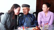 Phó Chủ tịch nước Võ Thị Ánh Xuân thăm, chúc thọ người cao tuổi tại Đà Nẵng