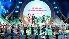 Sắc màu văn hóa dân tộc Mông - Hội tụ và tỏa sáng