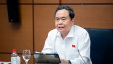 Chủ tịch Quốc hội: Những yếu tố gắn trực tiếp với sức khỏe người dân thì không thể đơn giản hóa