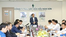 Thủ tướng làm việc tại Nhà máy Lọc hóa dầu Nghi Sơn, yêu cầu đa dạng hóa nguồn cung 
