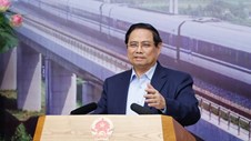Thủ tướng: Khẩn trương triển khai tuyến đường sắt kết nối TP.HCM với Long Thành