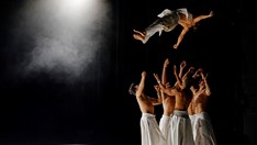 “Duyên ngày nợ đêm”: Cuộc gặp giữa hip-hop, ballet và múa đương đại