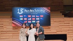 Ca sĩ Bích Hồng làm giám khảo “Asia Arts Festival lần thứ 13” tại Singapore