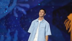 Nguyễn Hùng phim “Mưa đỏ” tự hào lần đầu tiên đoạt giải thưởng “Cảm hứng Việt“