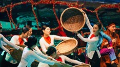 Rực rỡ sắc màu di sản Việt tại thành phố Cảng