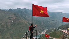 Dương Quốc Hưng và NSND Thanh Hoa cùng cất tiếng hát về Tổ quốc