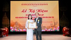 Một người trẻ lặng lẽ gìn giữ tinh hoa nghệ thuật truyền thống