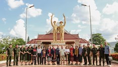 Bài 2 - Dành nửa thế kỷ viết lời tri ân Bác Hồ