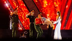 Chạm đến trái tim hàng vạn khán giả: Những khoảnh khắc đáng nhớ tại concert “Tổ quốc trong tim“