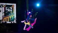 Khi tranh dân gian Đông Hồ bước lên sân khấu xiếc