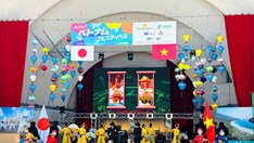 Múa rối Thăng Long thu hút khán giả tại Lễ hội Việt Nam ở Tokyo, Nhật Bản 