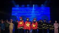 “Ngược chiều bình an” trên hành trình xuyên Việt: Tri ân những người đi về phía lửa