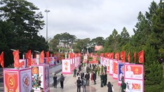 Lâm Đồng: Triển lãm tranh cổ động tấm lớn về Đại hội XIV của Đảng