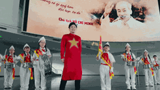 Xúc động 3 thế hệ nghệ sĩ Việt thể hiện tình yêu tới Bác Hồ, mức cát-xê của Tùng Dương gây bất ngờ 