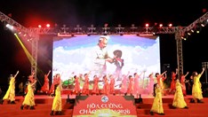 Triển lãm ảnh và chương trình nghệ thuật “Ánh sáng niềm tin” chào mừng thành công Đại hội XIV của Đảng